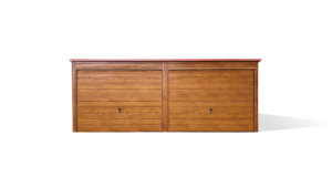 6×5,5m deluxe mobile garage with back sloping roof, light golden oak walls, tilting doors and door, copper brown roof, windows, cornices, guttering, galvanised frame structure, horizontal sheet metal cladding